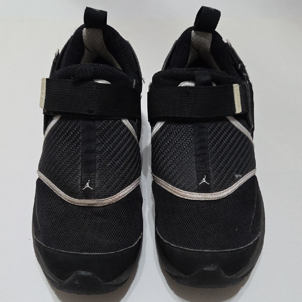 Men's Black Athletic Shoes